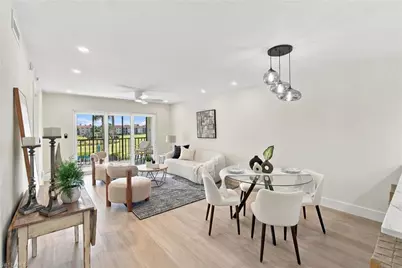 13 High Point Cir N #206, Naples, FL 34103 - Photo 5
