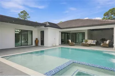 2354 8th Ave NE, Naples, FL 34120 - Photo 9