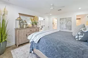 3105 Riviera Dr, Naples, FL 34103 - Photo 21