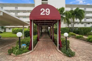 29 High Point Cir E, Naples, FL 34103 - Photo 37