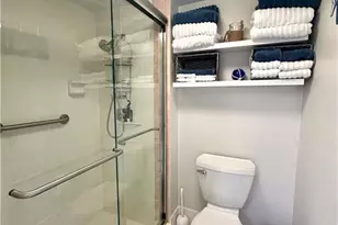 555 Park Shore Dr, Naples, FL 34103 - Photo 25