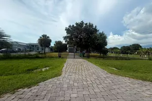 2783 2nd Ave SE, Naples, FL 34117 - Photo 3
