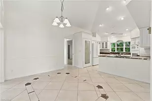 11267 Phoenix Way, Naples, FL 34119 - Photo 9