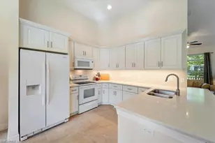732 7th Ave N, Naples, FL 34102 - Photo 7