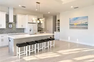 2469 29th Ave NE, Naples, FL 34120 - Photo 9