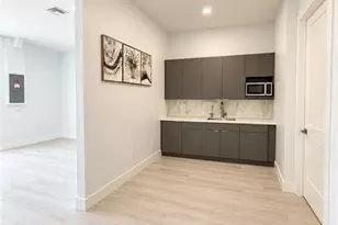 2469 29th Ave NE, Naples, FL 34120 - Photo 23