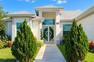 2469 29th Ave NE, Naples, FL 34120 - Photo 3