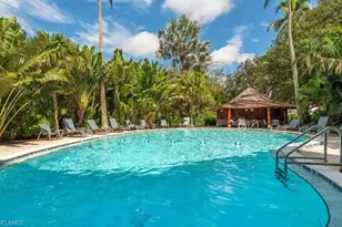 1300 Gulf Shore Blvd N, Naples, FL 34102 - Photo 3
