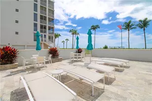 10701 Gulf Shore Dr, Naples, FL 34108 - Photo 5