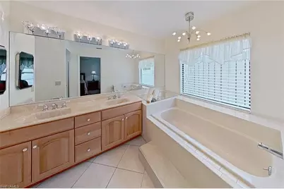 237 Fox Den Cir, Naples, FL 34104 - Photo 17