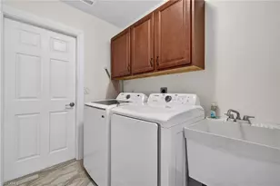 17622 Captiva Island Ln, Fort Myers, FL 33908 - Photo 23