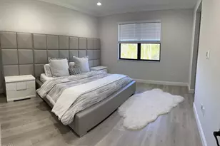 8863 Madrid Cir, Naples, FL 34104 - Photo 23