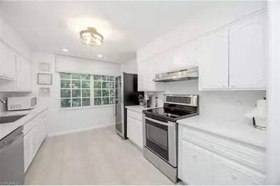 2728 Crayton Rd, Naples, FL 34103 - Photo 15
