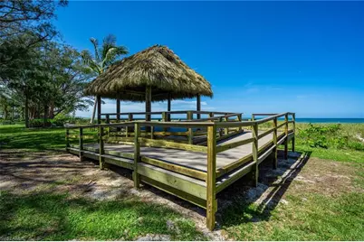 2728 Crayton Rd, Naples, FL 34103 - Photo 31