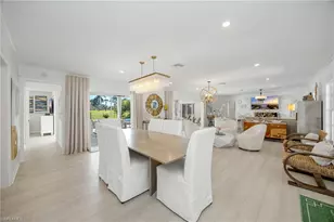 2728 Crayton Rd, Naples, FL 34103 - Photo 3