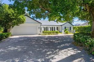 2728 Crayton Rd, Naples, FL 34103 - Photo 1