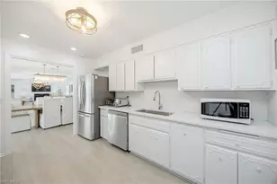 2728 Crayton Rd, Naples, FL 34103 - Photo 13