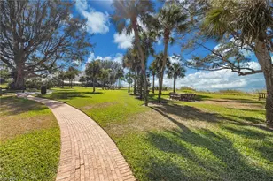 2728 Crayton Rd, Naples, FL 34103 - Photo 33