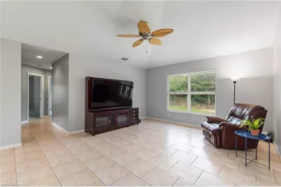 3271 7th Ave NW, Naples, FL 34120 - Photo 17