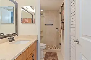 1075 Foxfire Ln, Naples, FL 34104 - Photo 11