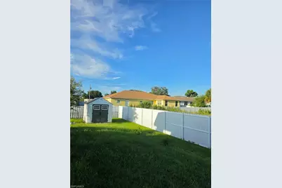 2908 43rd St SW, Lehigh Acres, FL 33976 - Photo 3