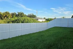 2908 43rd St SW, Lehigh Acres, FL 33976 - Photo 5