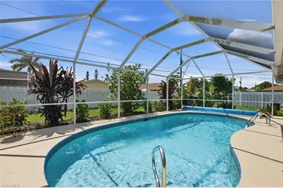 329 SE 16th Pl, Cape Coral, FL 33990 - Photo 15