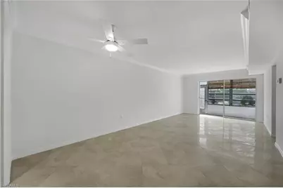 72 7th St S #106, Naples, FL 34102 - Photo 17