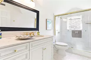 2700 Treasure Ln, Naples, FL 34102 - Photo 27