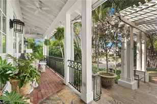 1800 Gordon Dr, Naples, FL 34102 - Photo 5