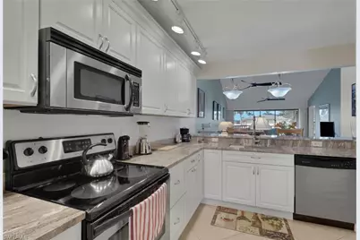 4410 Chantelle Dr #H-205, Naples, FL 34112 - Photo 13