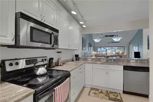 4410 Chantelle Dr, Naples, FL 34112 - Photo 13