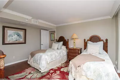 10701 Gulf Shore Dr #502, Naples, FL 34108 - Photo 11