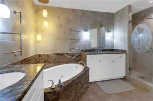 401 Bayfront Pl, Naples, FL 34102 - Photo 17
