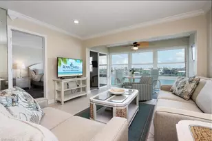271 Southbay Dr, Naples, FL 34108 - Photo 5
