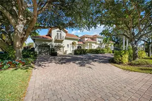 611 10th Ave S, Naples, FL 34102 - Photo 3