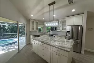 21194 Old Oak Pl, Estero, FL 33928 - Photo 5