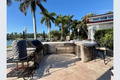 4736 Chariot Ct, Naples, FL 34114 - Photo 9