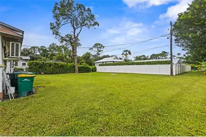 1341 Center Ln, Naples, FL 34110 - Photo 31