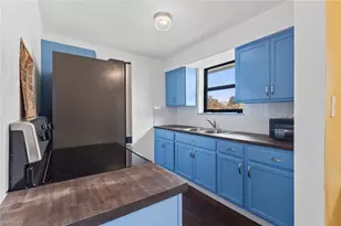 1341 Center Ln, Naples, FL 34110 - Photo 9