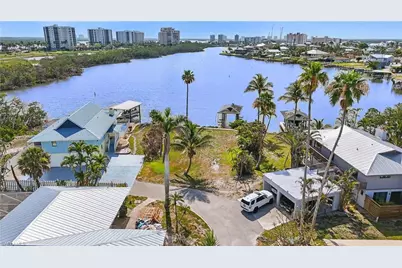 22491 Buccaneer Lagoon St, Fort Myers Beach, FL 33931 - Photo 9