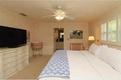 750 Pine Ct, Naples, FL 34102 - Photo 37