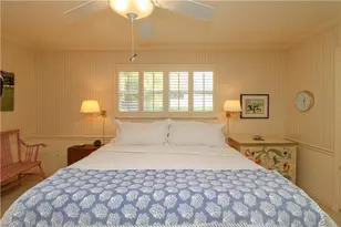 750 Pine Ct, Naples, FL 34102 - Photo 39