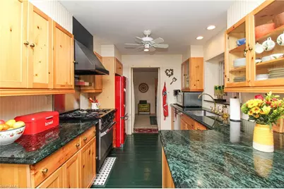 750 Pine Ct, Naples, FL 34102 - Photo 23