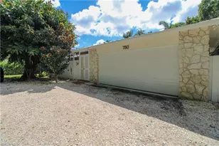 750 Pine Ct, Naples, FL 34102 - Photo 7