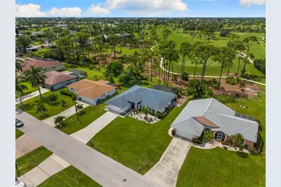 1904 SW 8th Ct, Cape Coral, FL 33991 - Photo 5