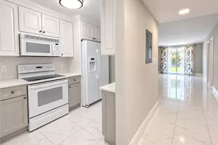 501 Forest Lakes Blvd, Naples, FL 34105 - Photo 3