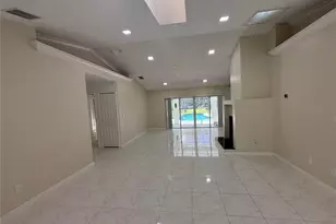 510 12th Ave NW, Naples, FL 34120 - Photo 3