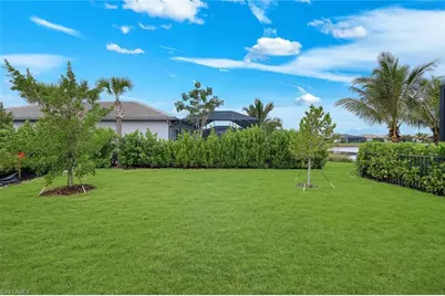 12446 Dahlia Ct, Naples, FL 34120 - Photo 23