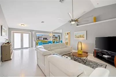 690 Amber Dr, Marco Island, FL 34145 - Photo 5